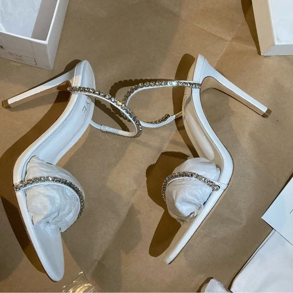 Raye - Picture 5 of 14